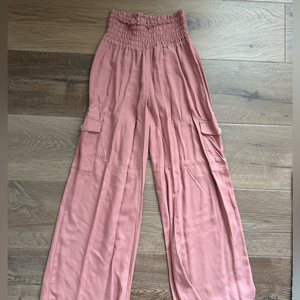 Rewash pink flowy pants with pockets